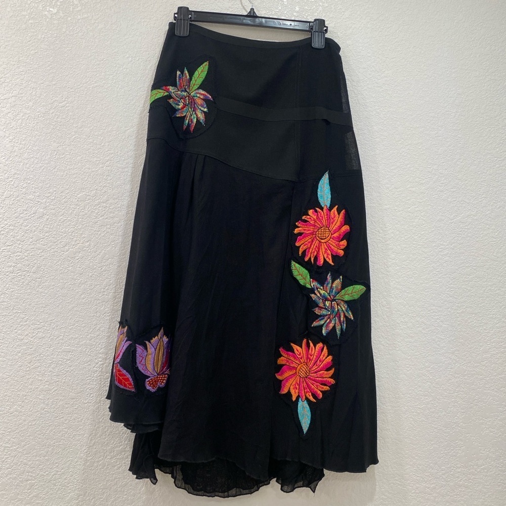 Beatrice b. Floral embroidered black skirt size 6 NWOT